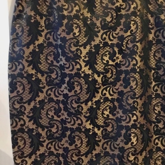 ⚜️NWOT‼️ Luxurious & Elegant Black and Gold Brocade Pencil Skirt - Sz 6 - Picture 11 of 14
